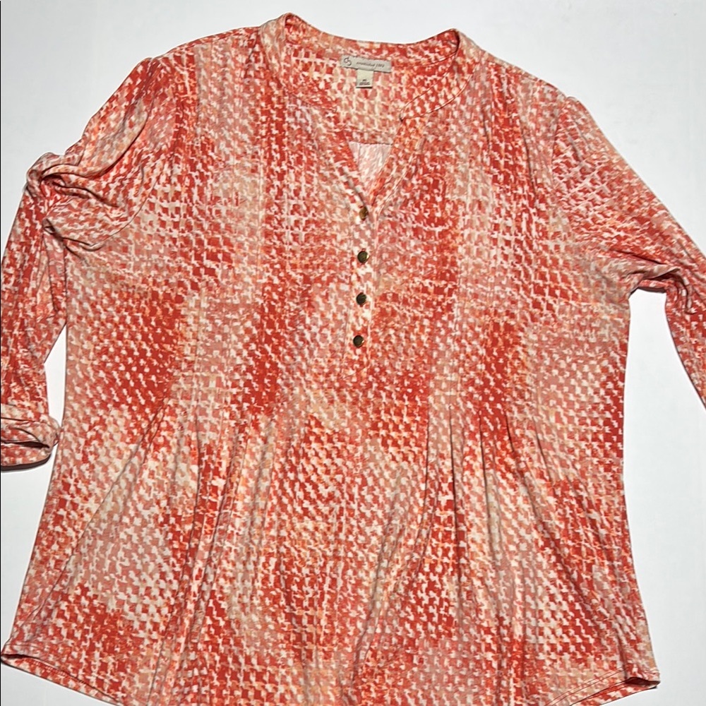 Orange and White Boxy Blouse with V Neck. XL